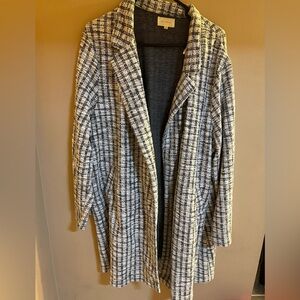 Women’s plus size long blazer